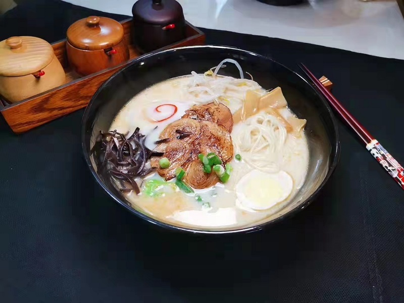 豬骨白湯米線